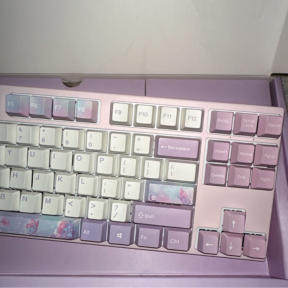 Varmilo Pink & Purple Butterfly Mechanical Keyboard - Picture 8 of 16